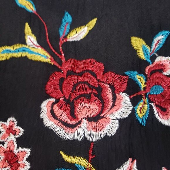 Boutique + Kimono Top 1X Black Floral Embroidered Boho Flowy Beachy Lightweight - Picture 8 of 10